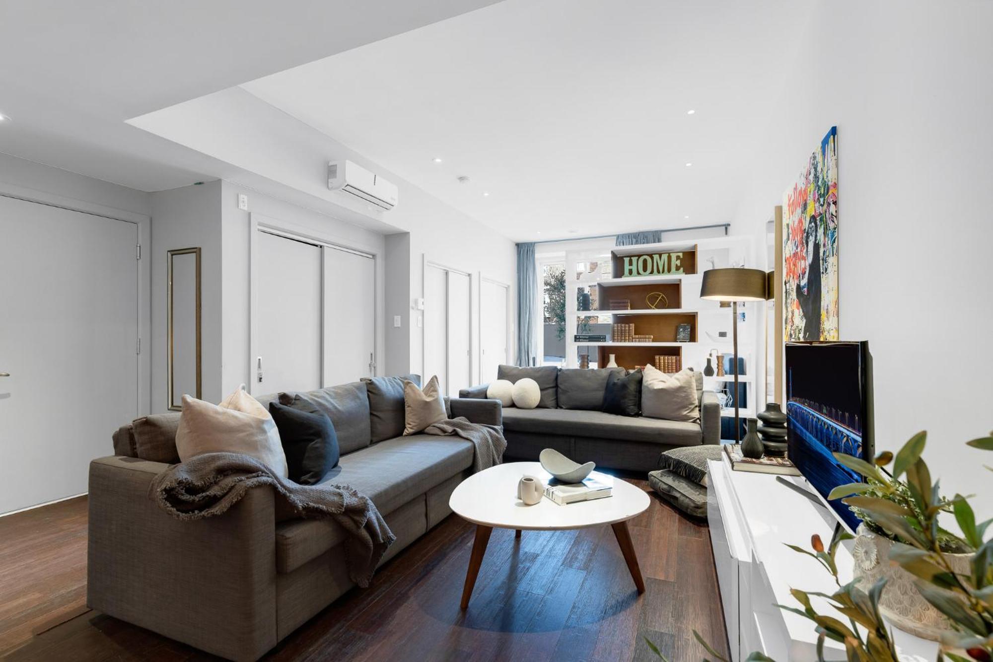 Liv Mtl Soho Aparthotel Montréal Buitenkant foto